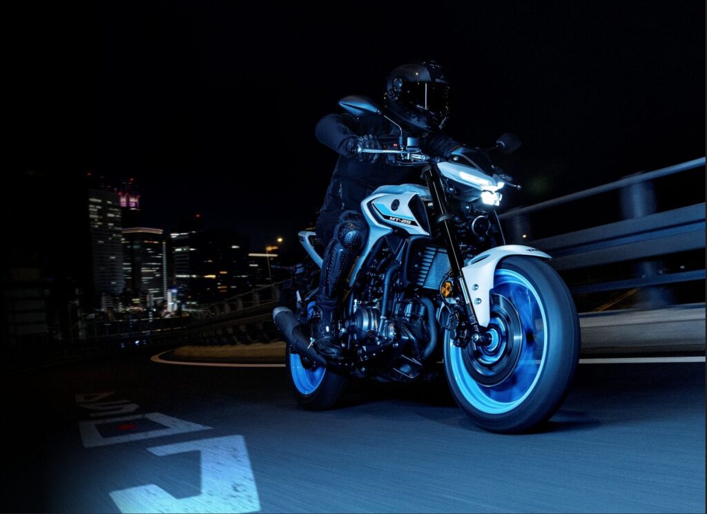 YAMAHA MT-25